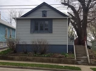 475 Park St, Elgin, IL