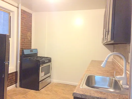 Rented by Uptown Flats LLC | media 16