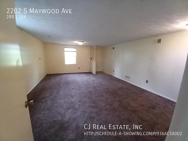 2202 S Maywood Ave — Photo 7