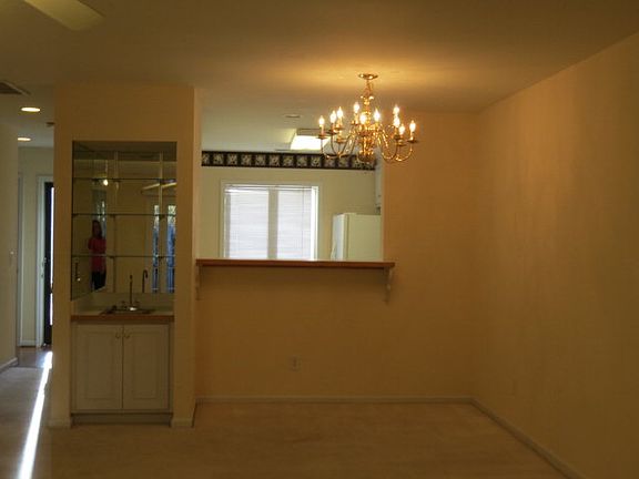 5th image of 204 Cashwell Dr