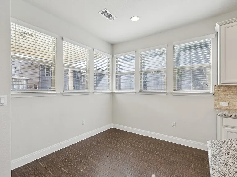 10418 Turnbull Loop — Photo 12