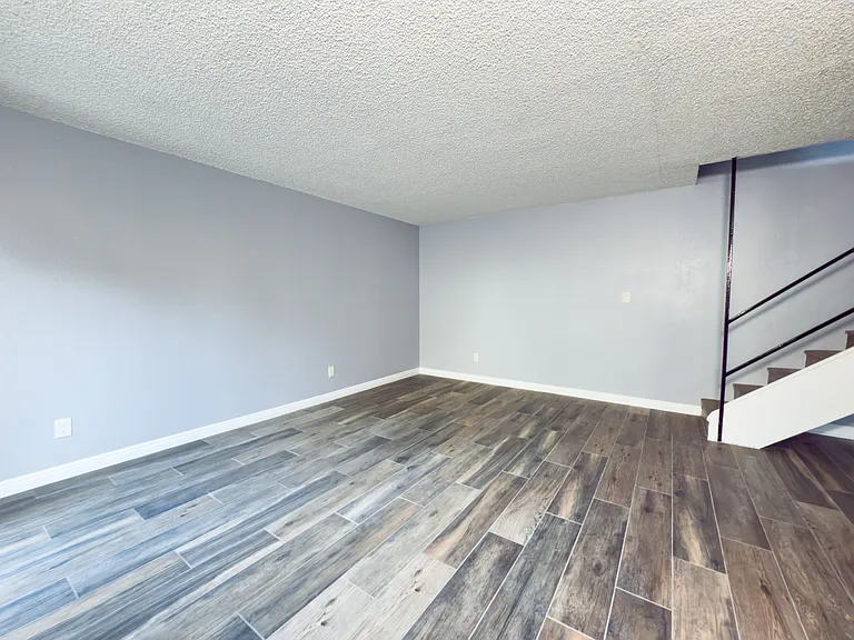 10923 California Ave #B — Photo 19