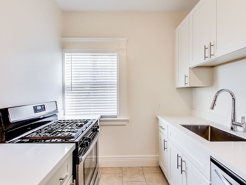 1st image of 925 Pierce St #2