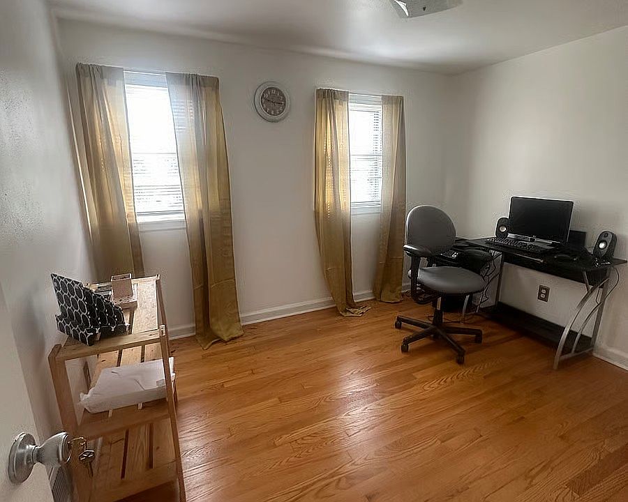 1st image of 3722 Green Valley Dr