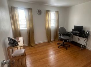 3722 Green Valley Dr, Roanoke, VA 24018