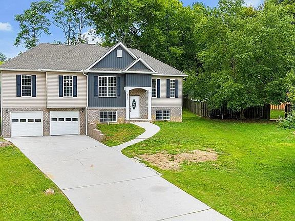 2nd image of 6803 Cedar Wood Ct
