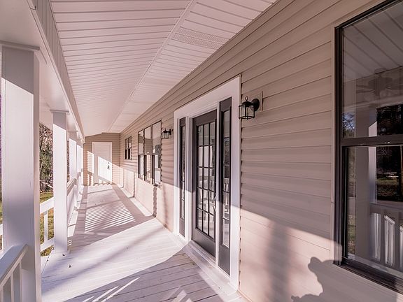 3rd image of 2517 Shirley St