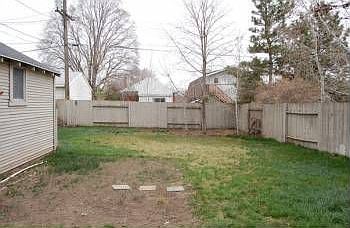 4th image of 1470 E Browning Ave