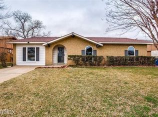 1055 Elmwood Dr, Lewisville, TX 75067