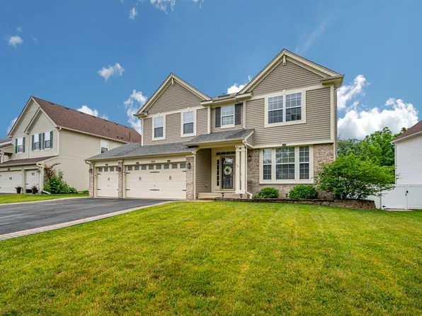 580 Hamilton Ln, North Aurora, IL 60542