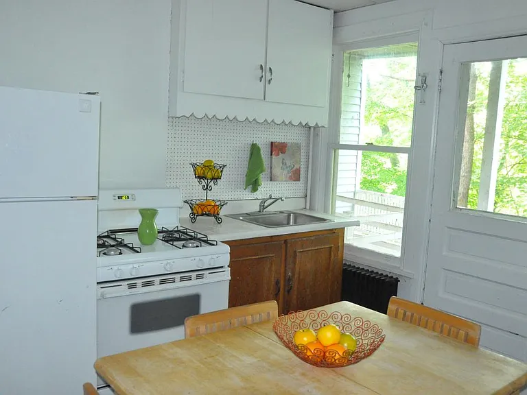 116 Ferris Pl #1 — Photo 9