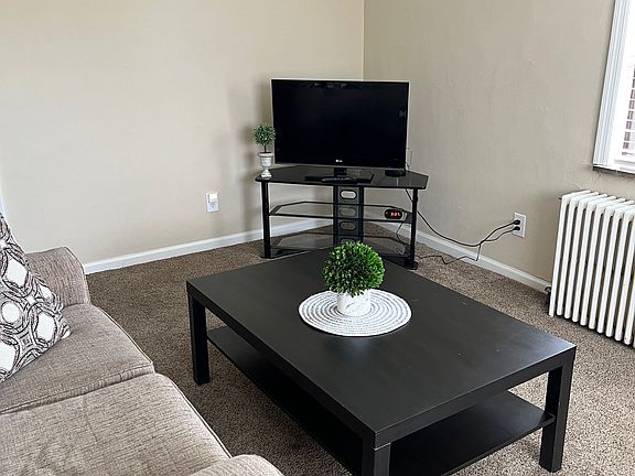 4th image of 533 Corona Ave APT C