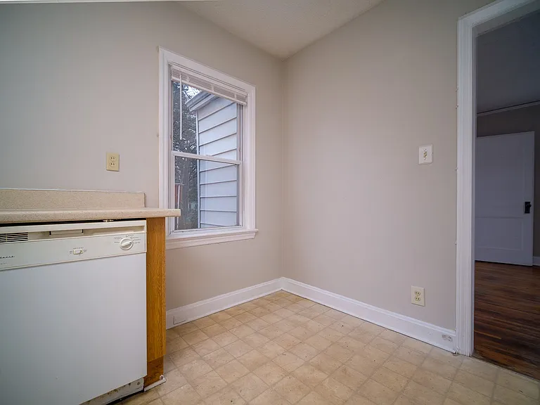 3030 Marlowe Ave — Photo 32