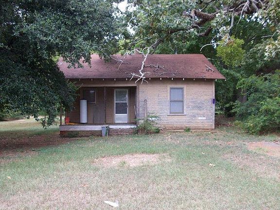 5th image of 915 Micheaux Ave