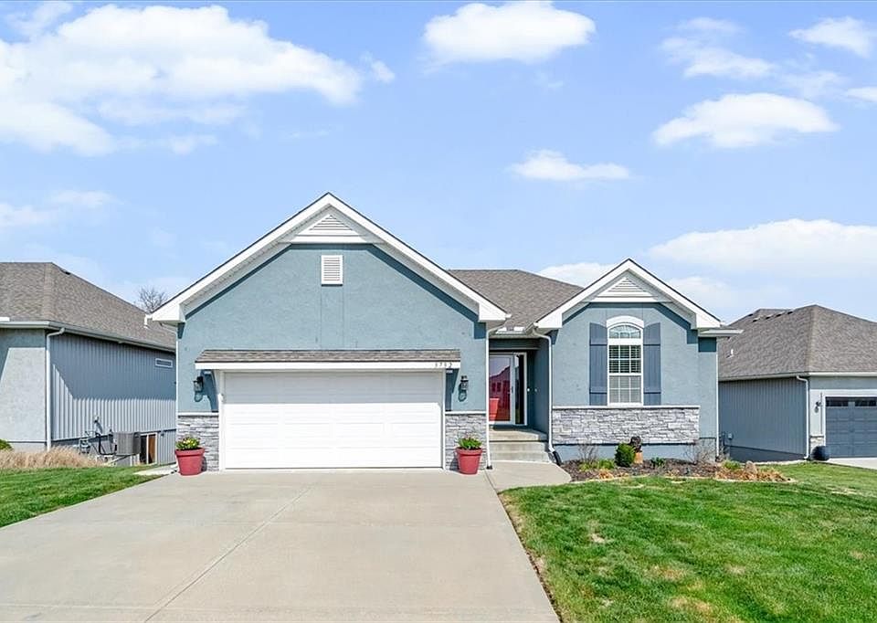 1st image of 3732 NW 96th Pl