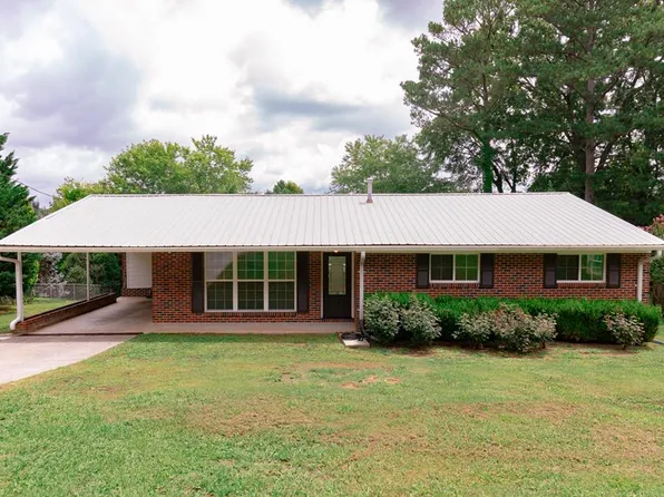 1205 Rio Vista Dr, Dalton, GA 30720