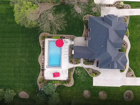 2nd image of 108 Creek Rock Cir