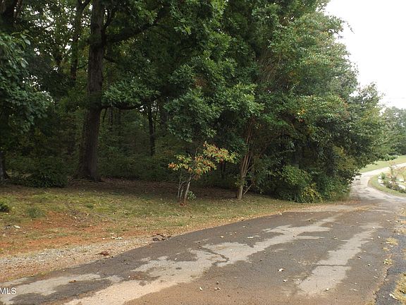 4th image of 1128 Panorama Dr