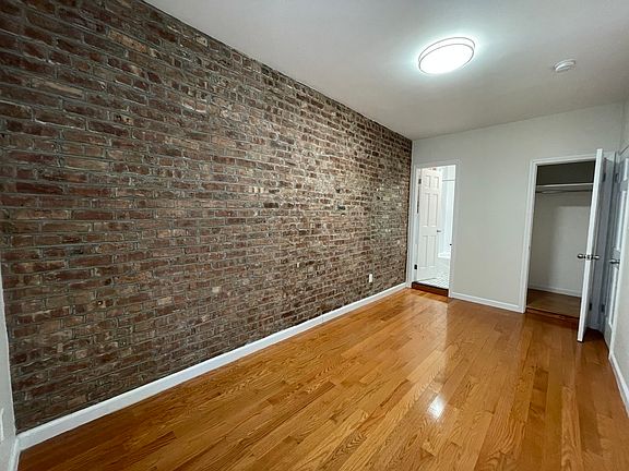 4th image of 41-20 29th St #4B