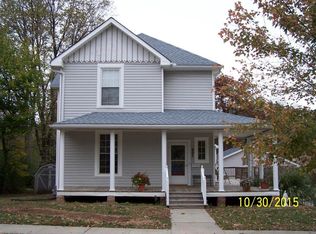 607 E Arrow St, Marshall, MO 65340