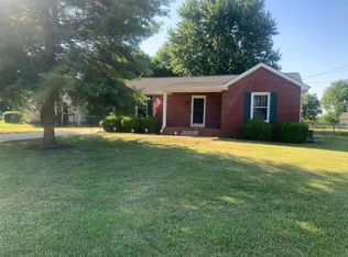 198 Bob White Dr, Clarksville, TN 37042
