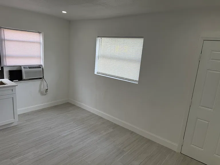 7840 NW 5th Ave — Photo 10