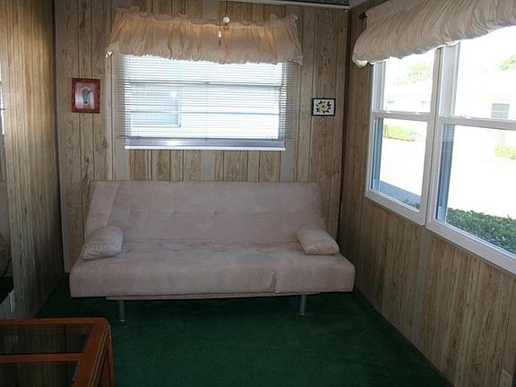 3rd image of 12400 Park Blvd APT 522