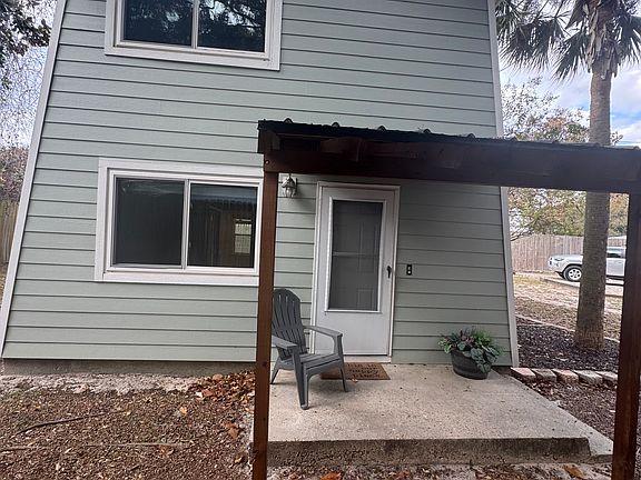 2nd image of 1825 Flagg Ave