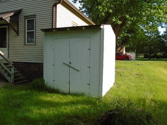 3rd image of 1208 2nd Ave N