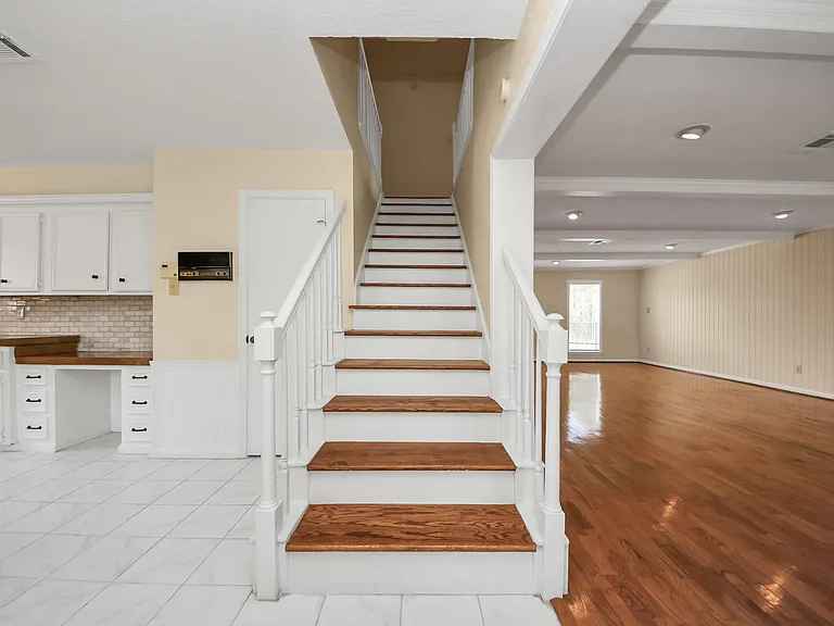 11411 Briar Forest Dr — Photo 25