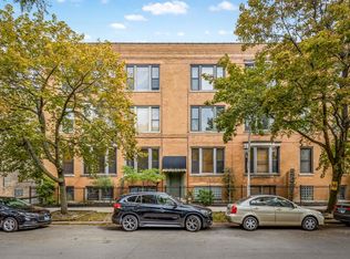 3901 N Fremont St, Chicago, IL 60613