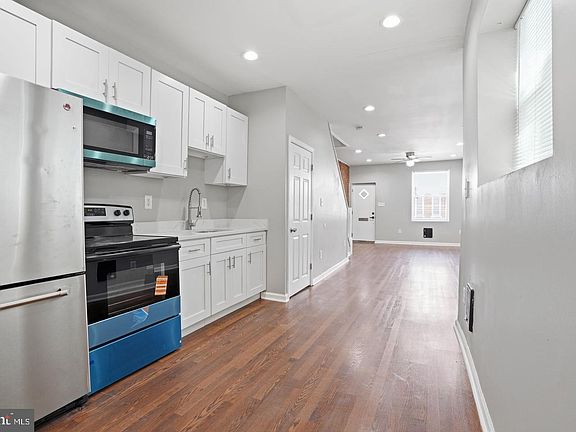 4th image of 3151 Tulip St