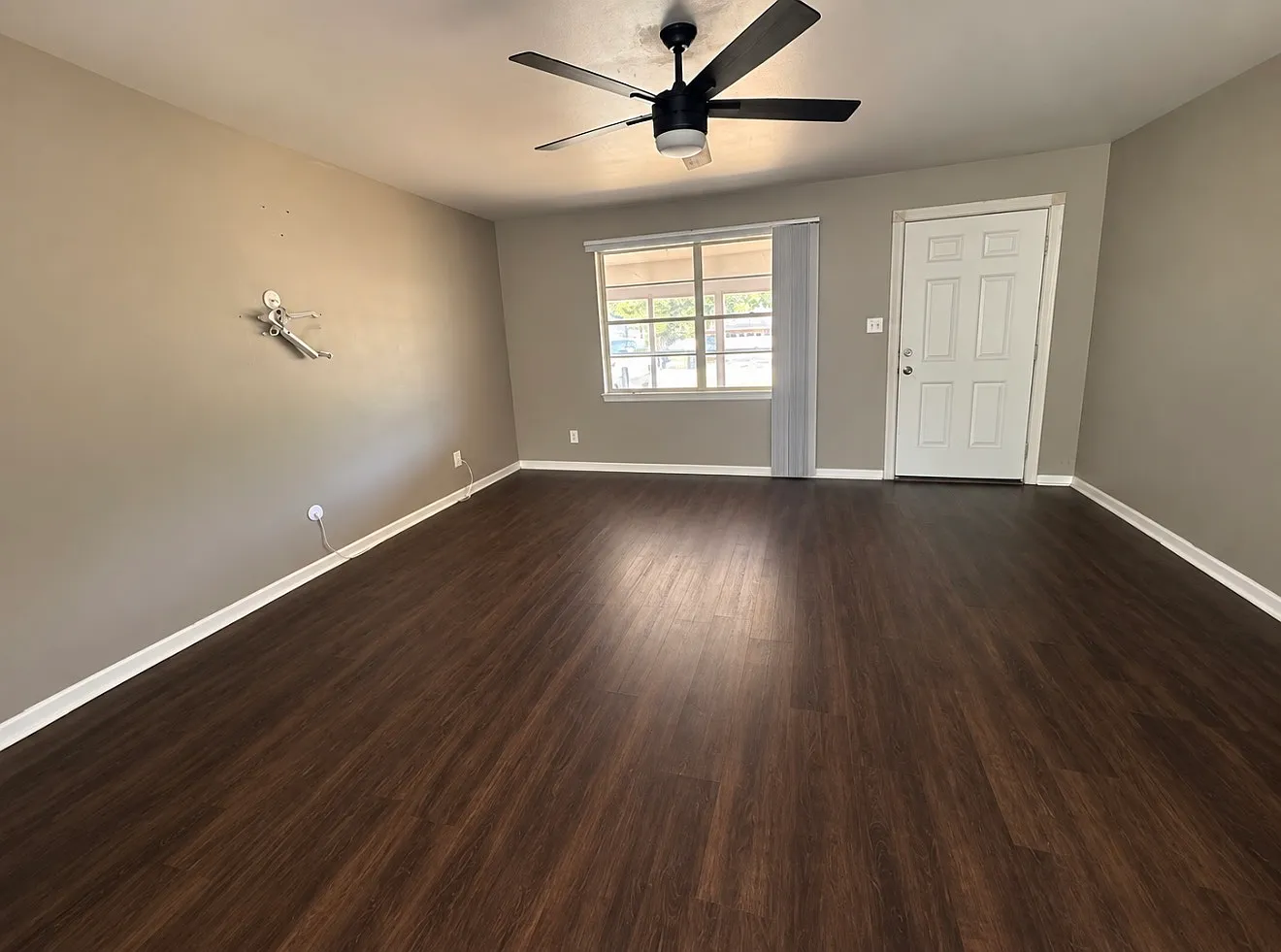 3 bed, 1332 sqft, $1,795 — Photo 3
