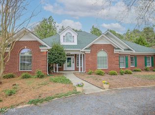 48 Winding Trl, Whispering Pines, NC 28327