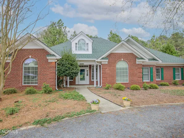 48 Winding Trail, Whispering Pines, NC 28327