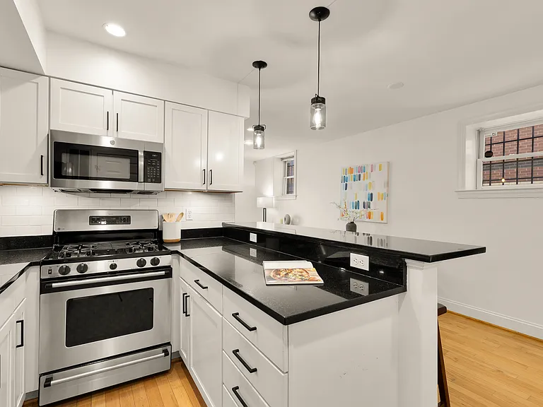 2432 Ontario Rd NW #1 — Photo 7