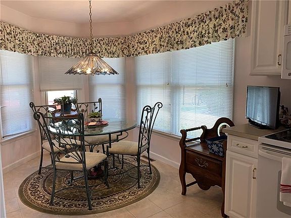 4th image of 1604 Hunt Club Dr