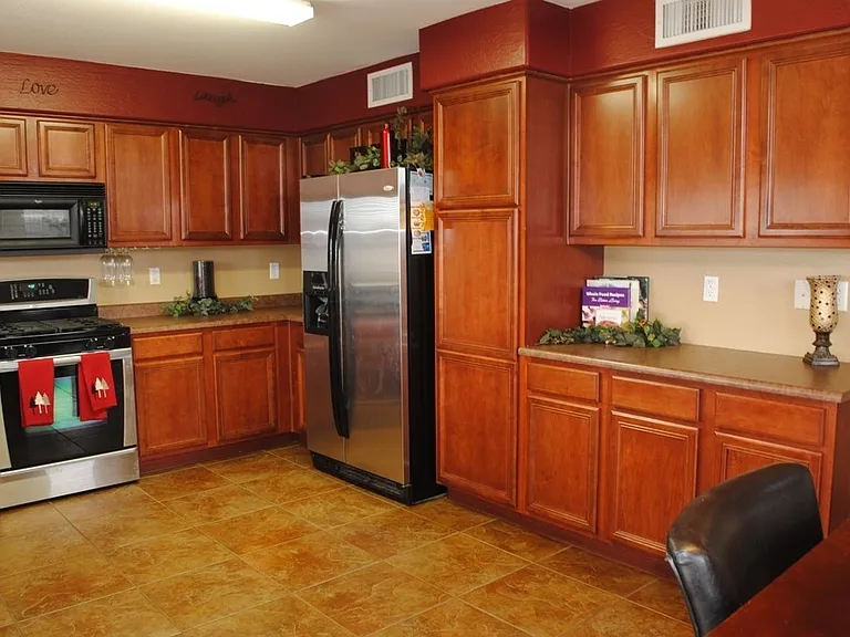 5401 W Grove St — Photo 5