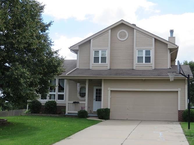 1st image of 1907 Arlington Cir