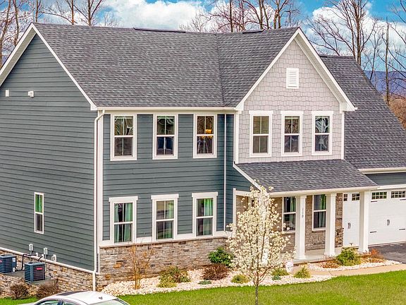3rd image of 110 Summit Woods Dr
