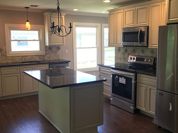 3rd image of 30 Anguilla Ln