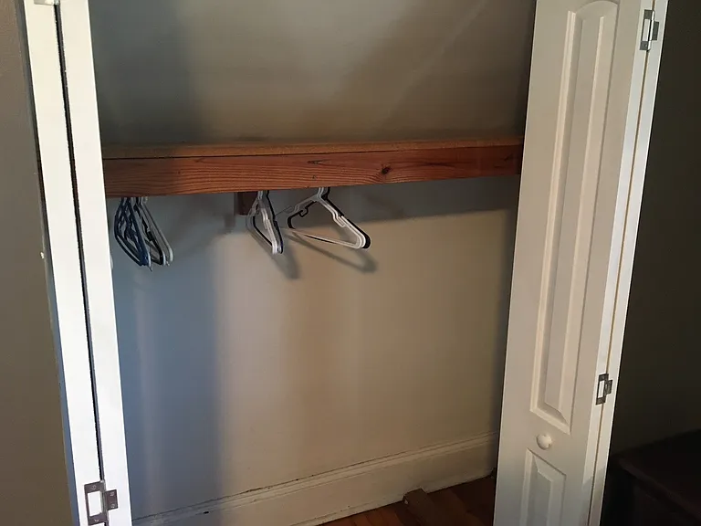 221 Warren Ave — Photo 16