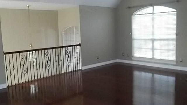 1st image of 1806 Auburn Dr