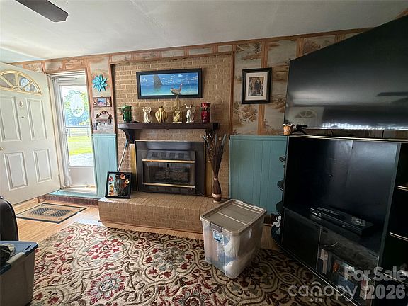 2nd image of 1292 Harrington Rd