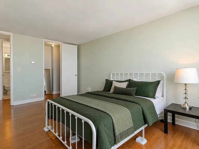 1700 E 56th St #2205 — Photo 11