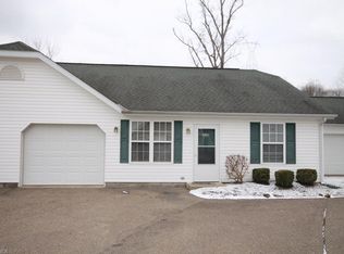 128 Lucas Dr APT B, Dresden, OH 43821