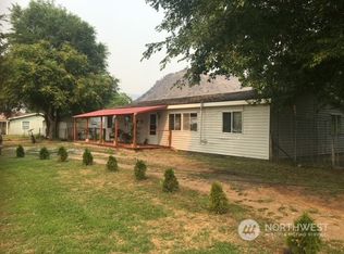 32 Eastlake Rd, Oroville, WA 98844