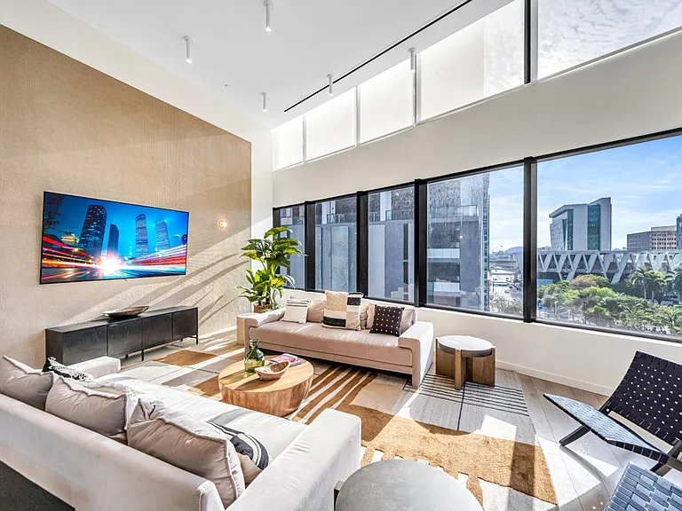 Building's Lounge