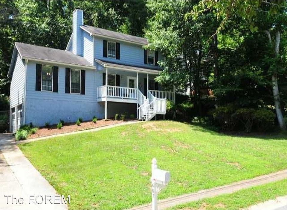 1st image of 607 Gregory Manor Dr SW