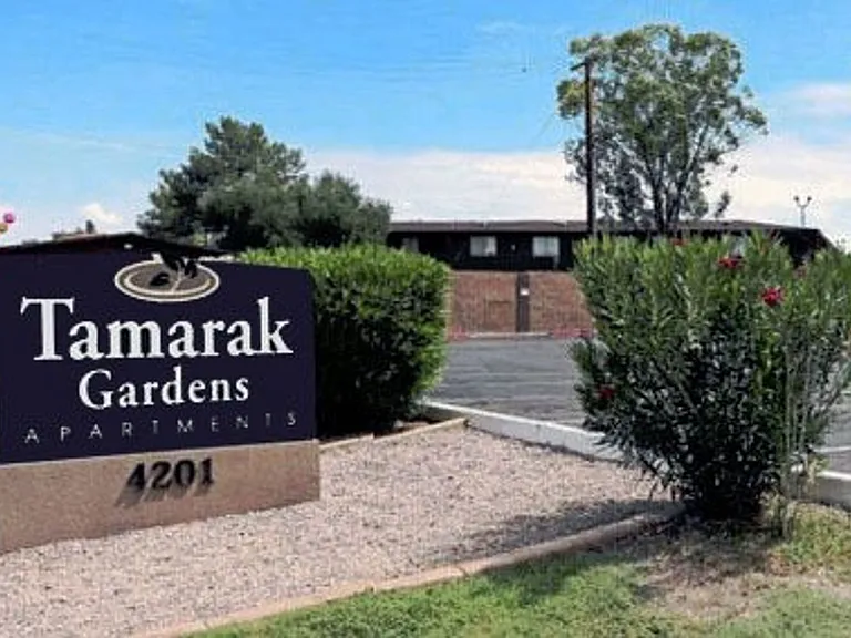 Tamarak Gardens Apartments — Photo 9